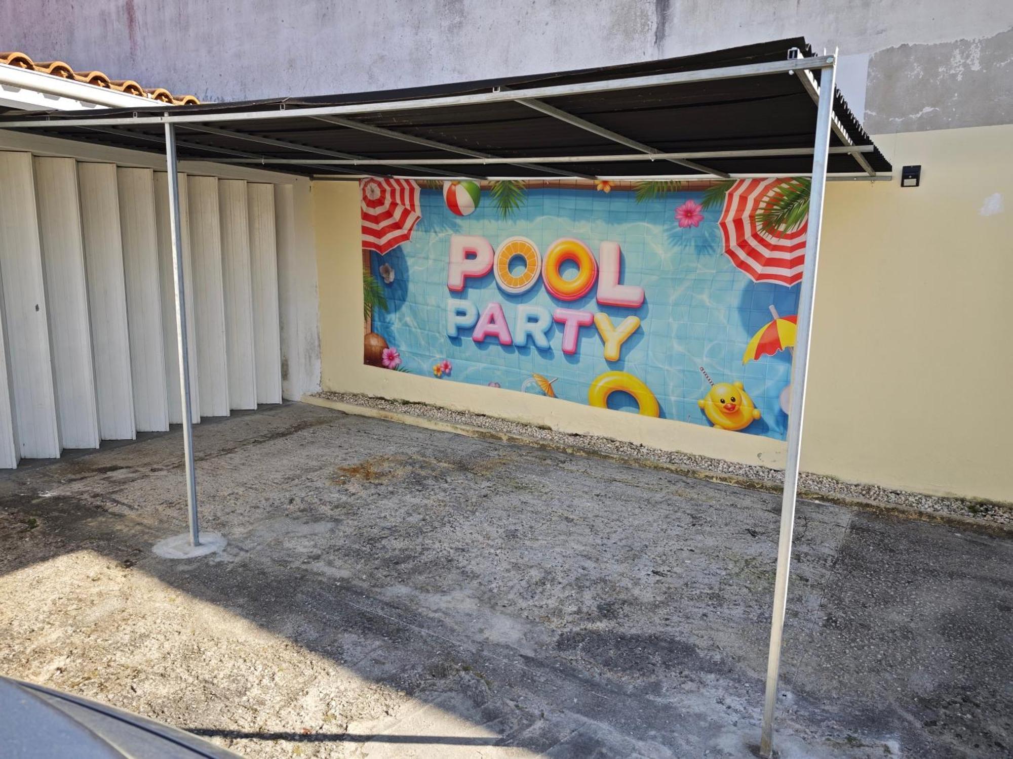 Garage4Me Pool Opcional Hotel Езмориз Екстериор снимка