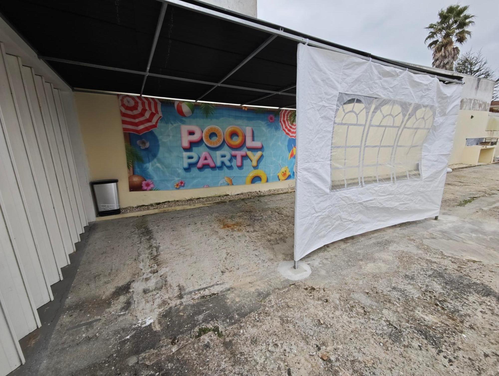 Garage4Me Pool Opcional Hotel Езмориз Екстериор снимка